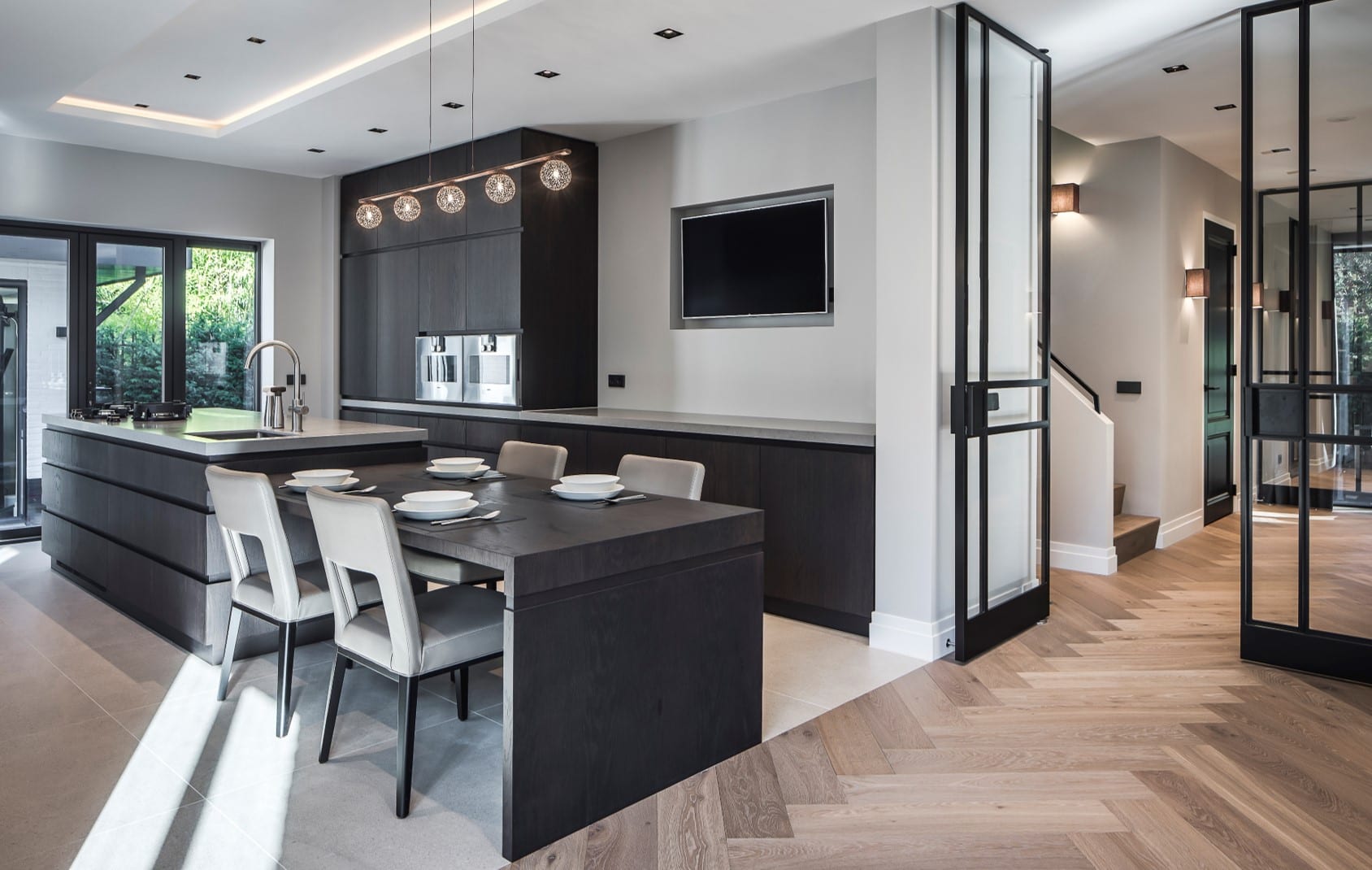 Stijlvolle woonkeuken, maatwerk interieur Stijlvolle woonkeuken, maatwerk interieur